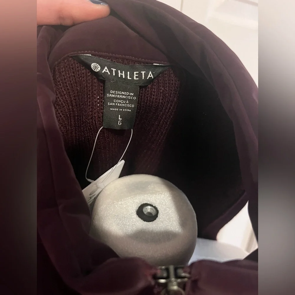 Athleta Hanover Hybrid Vest Spiced Cabernet Size Large NWT
